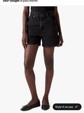 Levi's Black cinch mid thigh short size 30